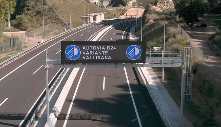 Producciones LED Batea inaugura una fàbrica de pantalles i panells LED que crearà 20 nous llocs de treball